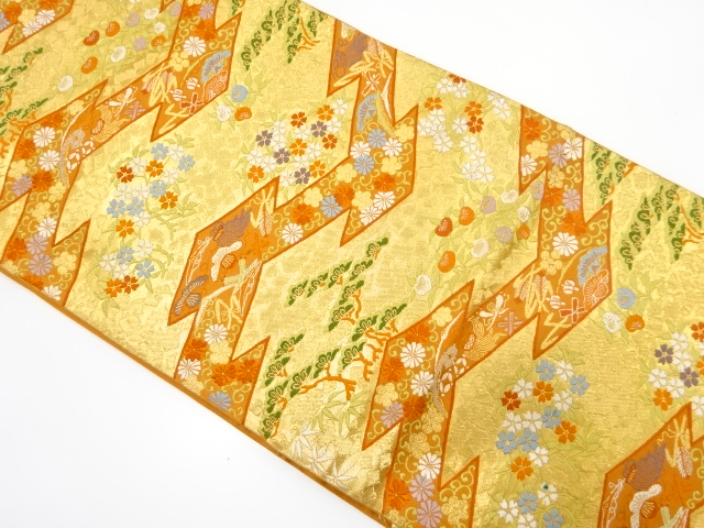 本金箔　松皮菱に宝尽くし・草花模様織り出し袋帯